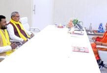 सीएम योगी से मिले मंत्री ओम प्रकाश राजभर
